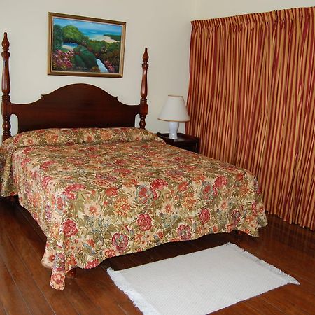 Inn At Shaw Park Gardens & Waterfalls Ocho Rios Exteriör bild