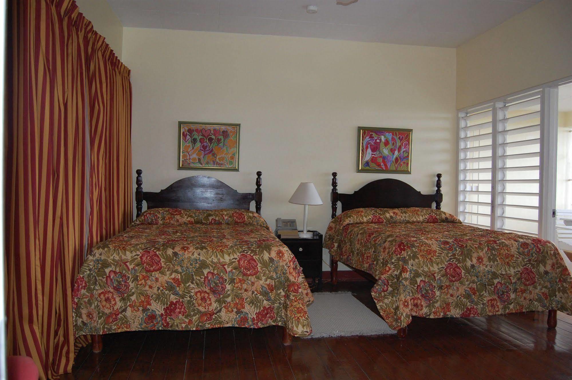 Inn At Shaw Park Gardens & Waterfalls Ocho Rios Exteriör bild
